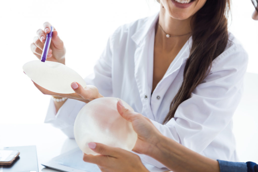 Les différents types de prothèses mammaires : Guide complet
